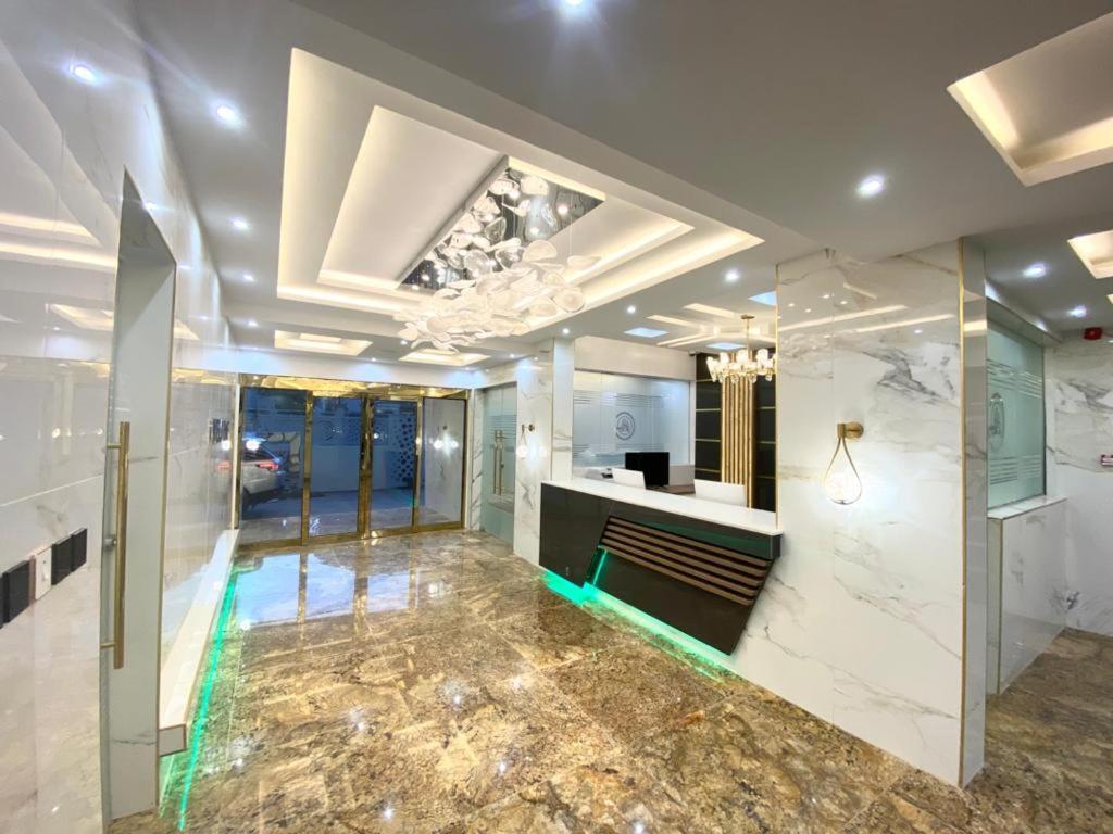 Hotel God's Touch Signature 4*