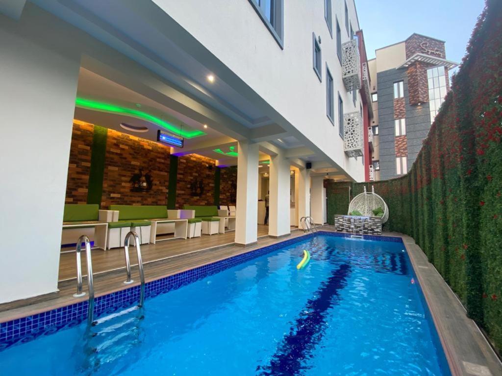 Hotel God's Touch Signature 4*