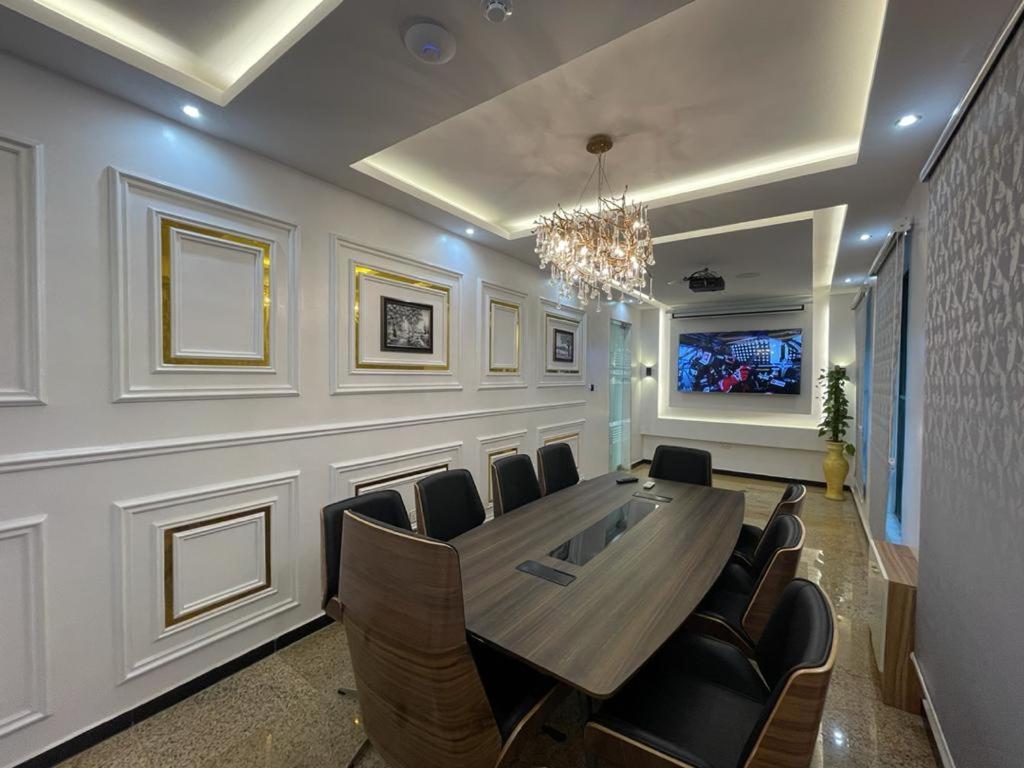 Hotel God's Touch Signature
