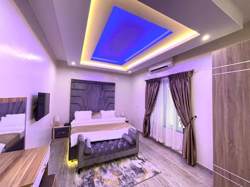 Hotel God's Touch Signature 4*