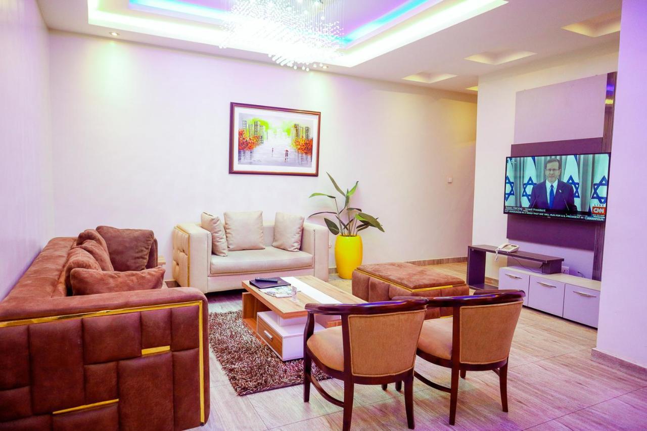 Hotel God's Touch Signature 4*