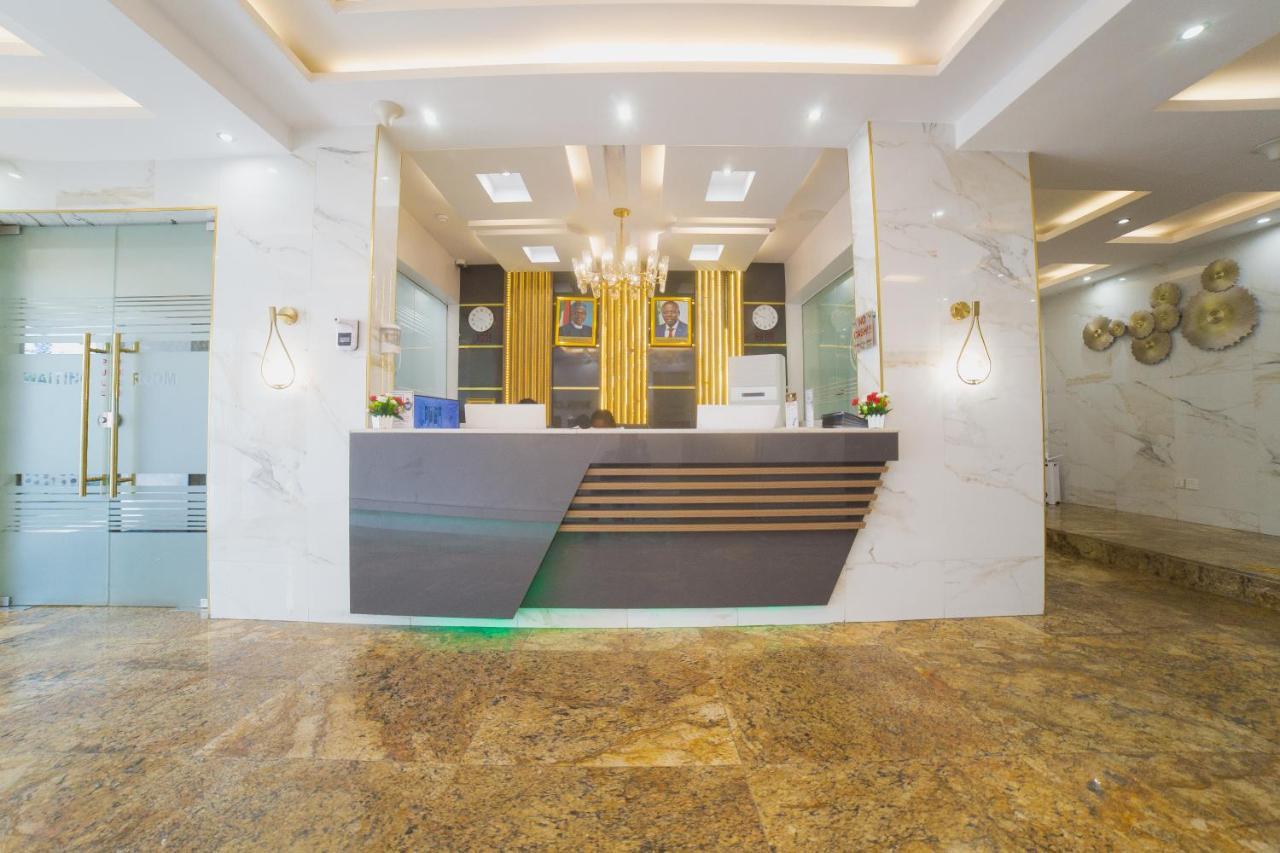 Hotel God's Touch Signature